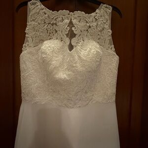 Elegant Lace Wedding Dress